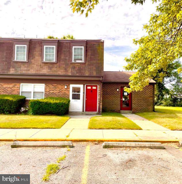 815 Henri Court - Photo 1
