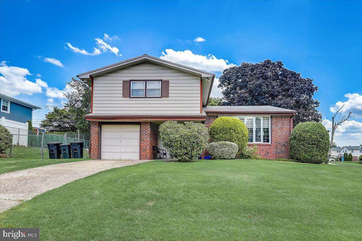 9201 Burbank Road - Photo 1