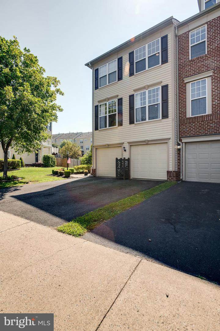9177 Ribbon Falls Loop - Photo 1