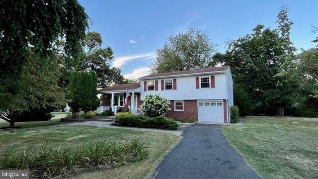10 Ivanhoe Drive - Photo 1