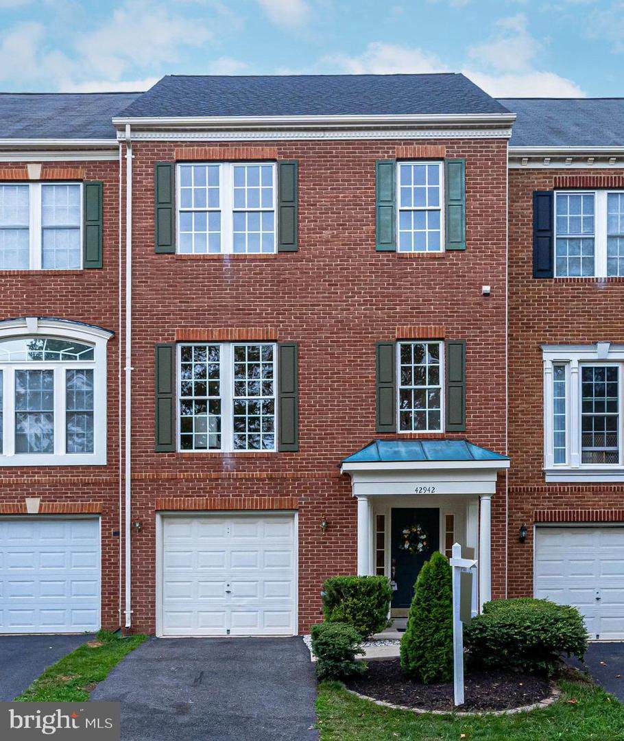 42942 Golf View Drive - Photo 1