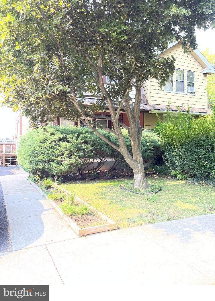 218 Robbins Street - Photo 1