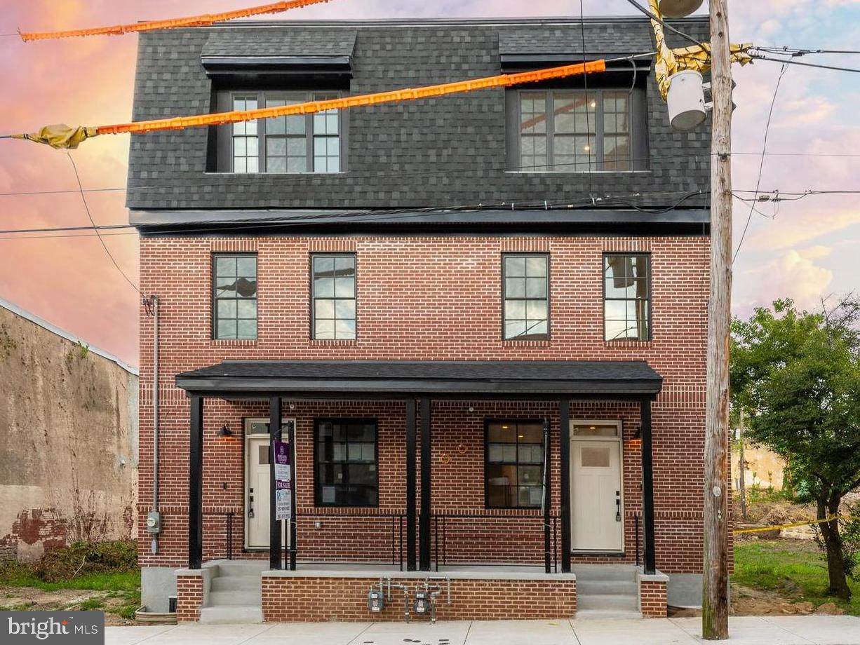 136 E Sharpnack St - Photo 1