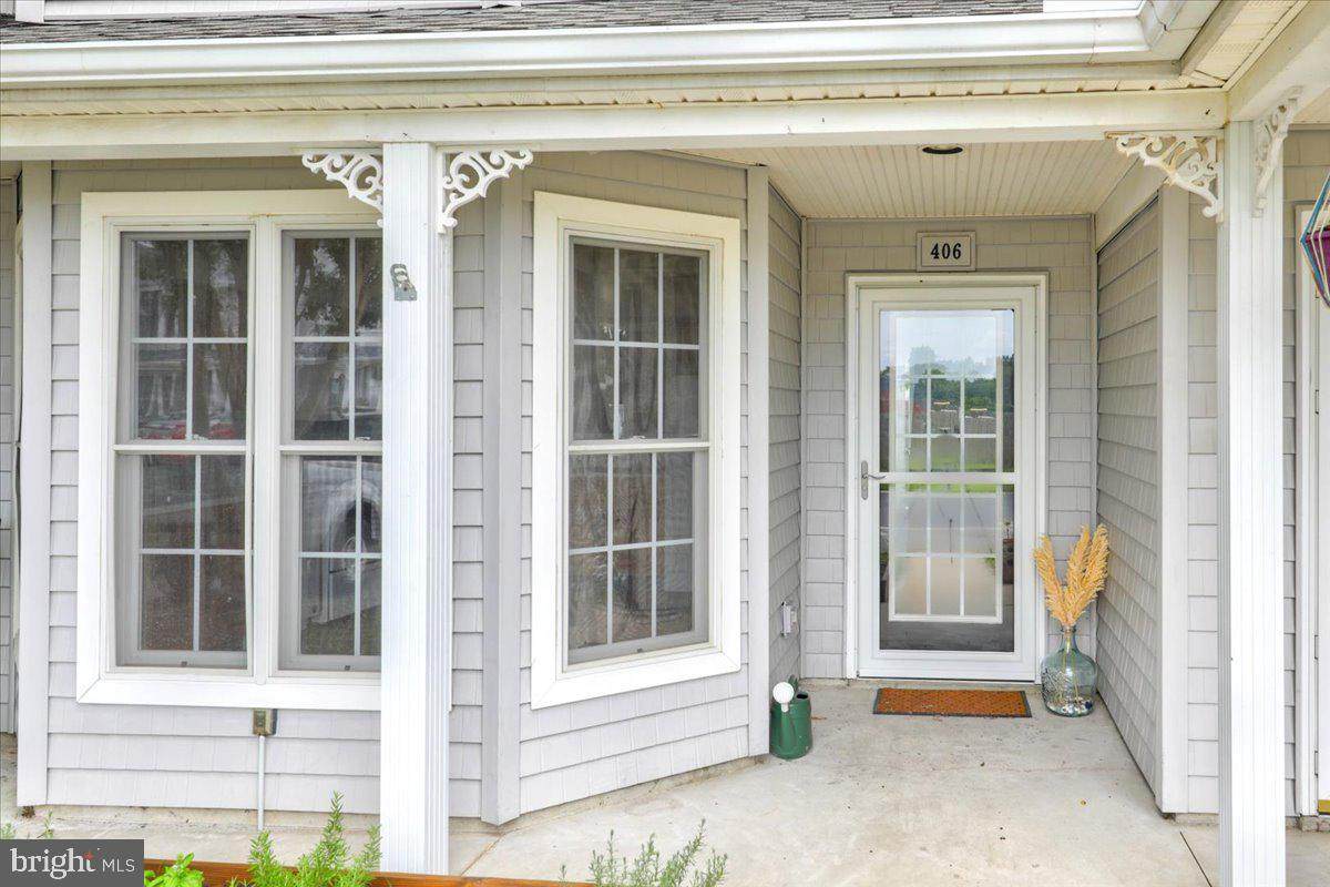 406 Spinnaker Lane - Photo 1