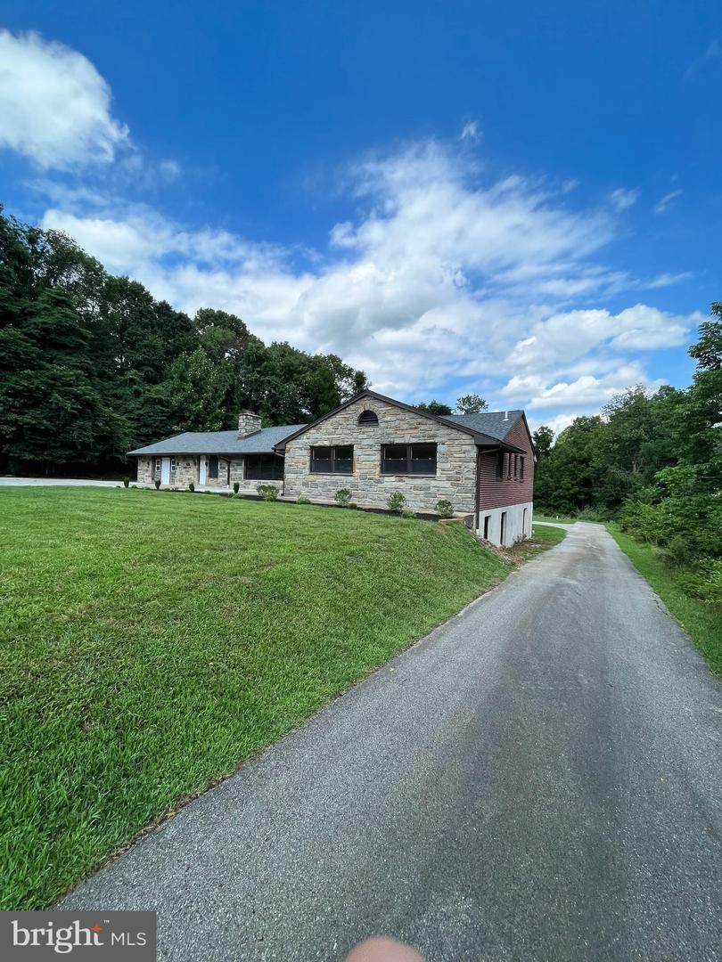1420 Conchester Road - Photo 1