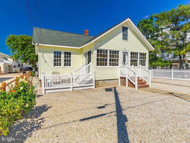 39 9TH Street - Photo 1
