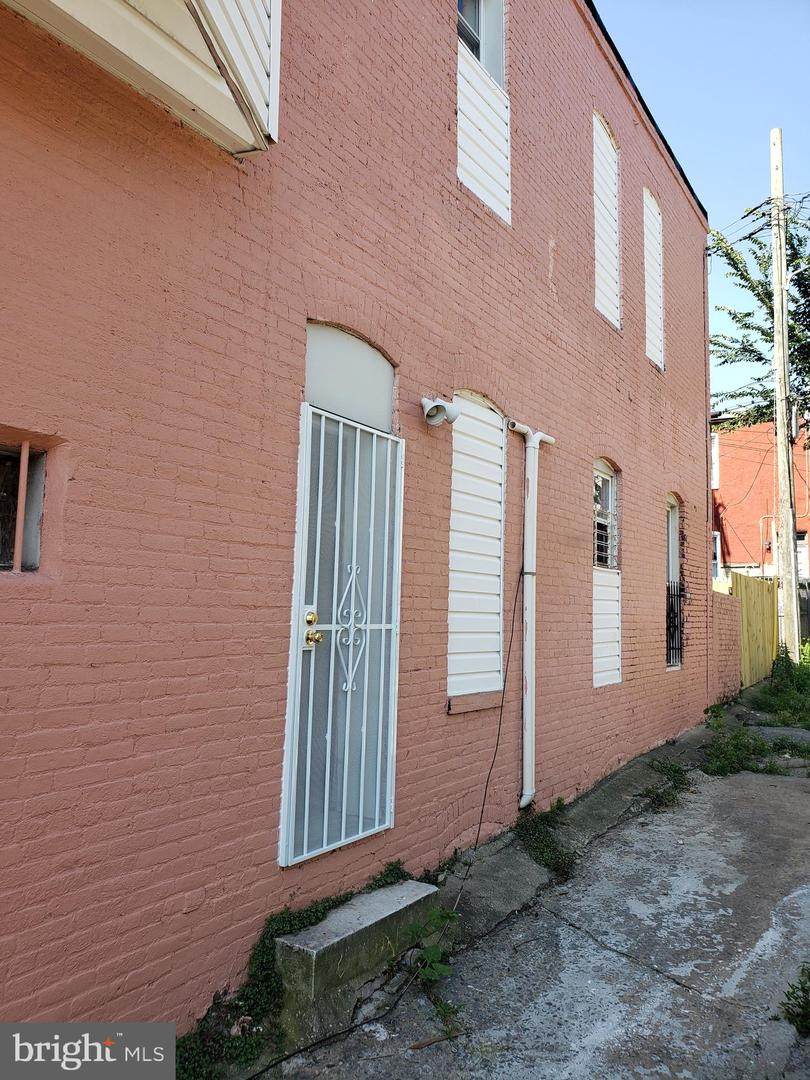 1732 Wolfe Street - Photo 1