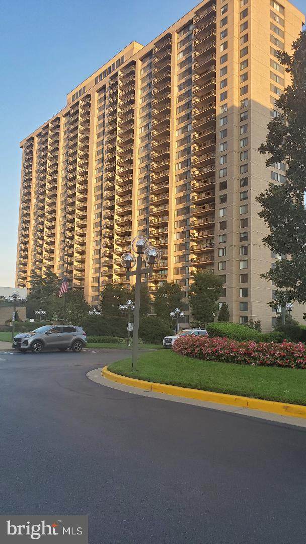 3705 S George Mason Drive - Photo 1