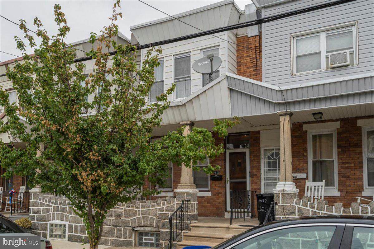 2625 Schiller Street - Photo 1