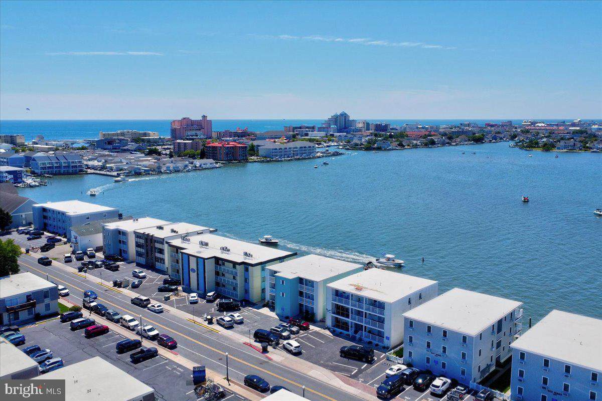 419 Bayshore Drive - Photo 1