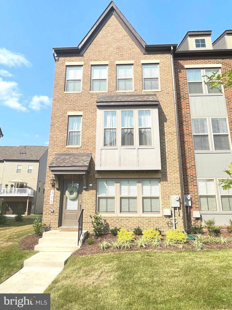 115 Albany Place - Photo 1