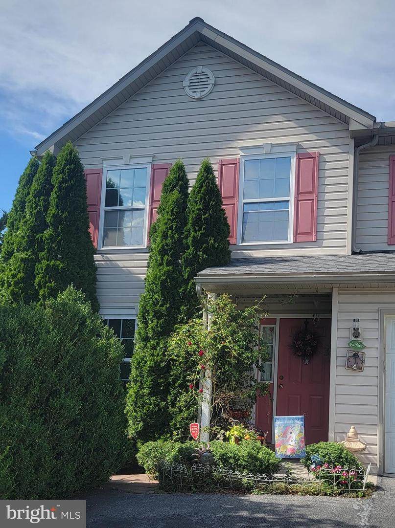 1033 Daisy Drive - Photo 1