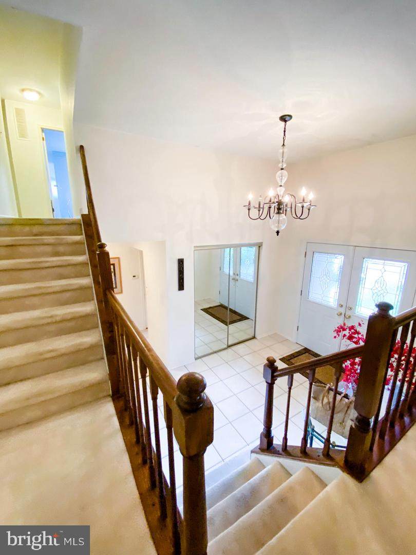 941 Edgewood Lane - Photo 1