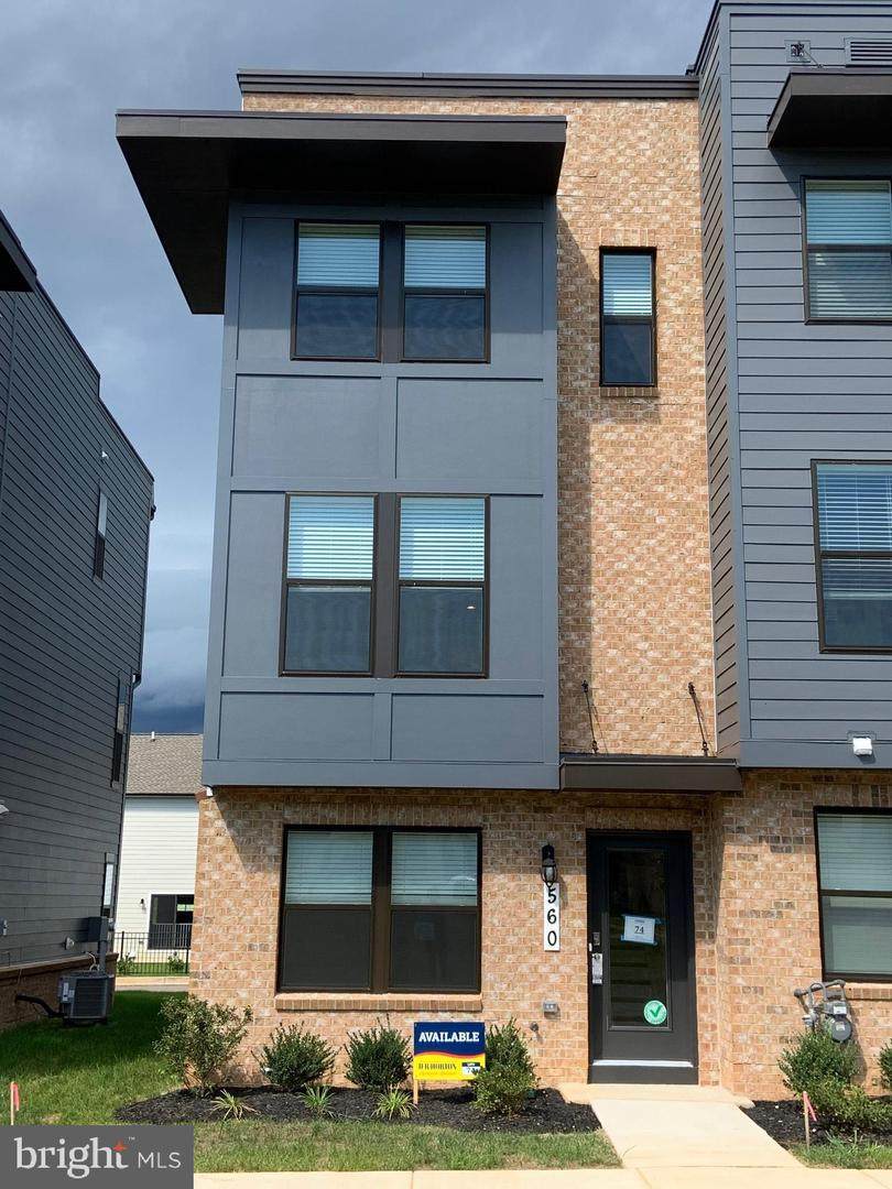 560 Banquet Lane - Photo 1