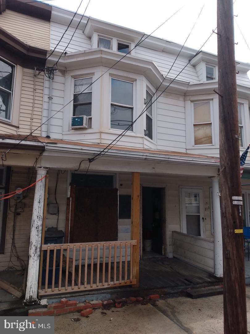 315 Washington Street - Photo 1