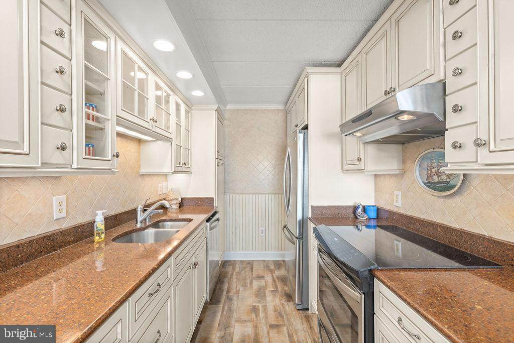 13908 Wight Street - Photo 1