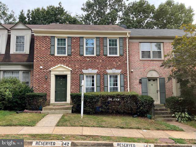 5709 Crownleigh Court - Photo 1