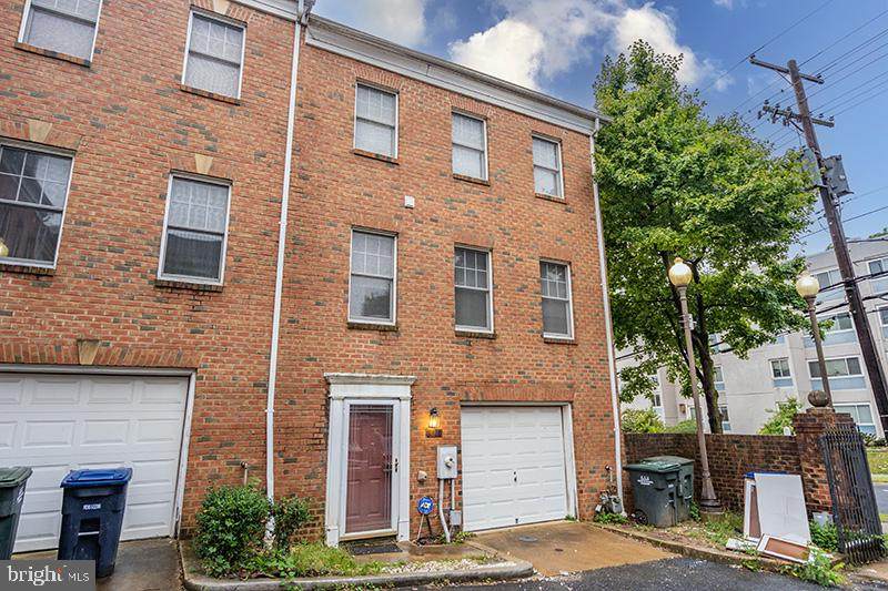 871 Barnaby Street - Photo 1