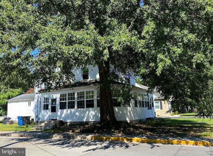 601 Grove Street - Photo 1