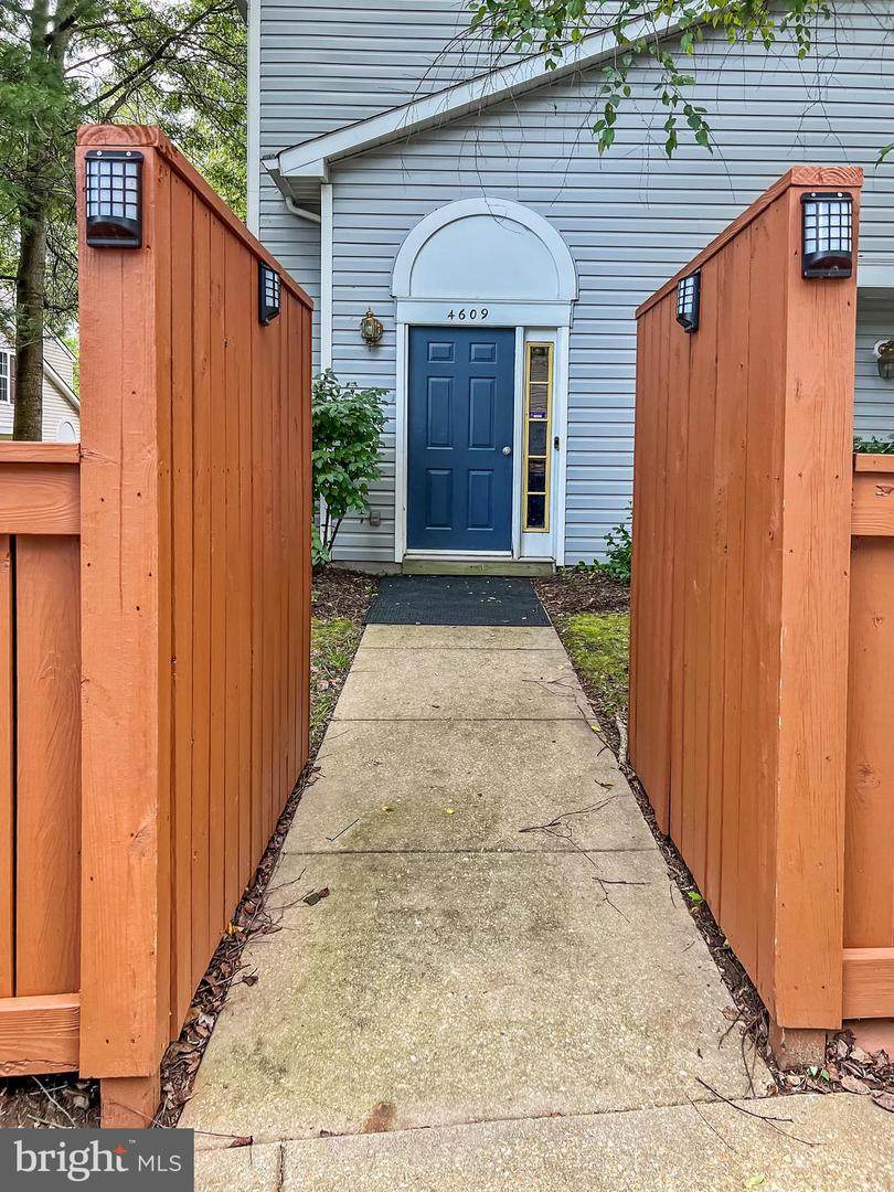 4609 Deepwood Court - Photo 1