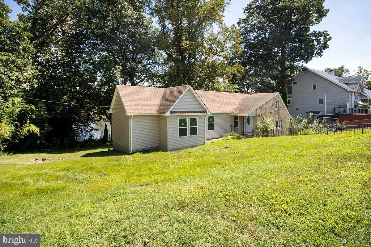 540 Park Avenue - Photo 1
