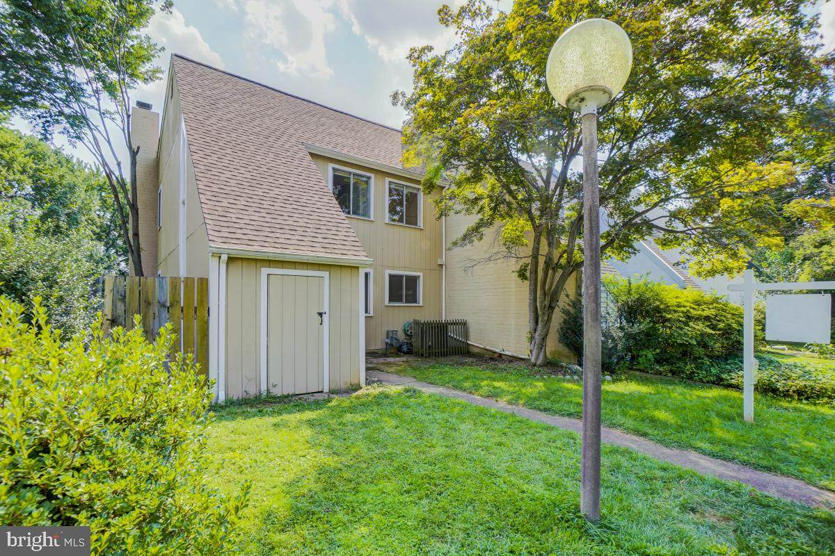 1580 Goldenrain Court - Photo 1
