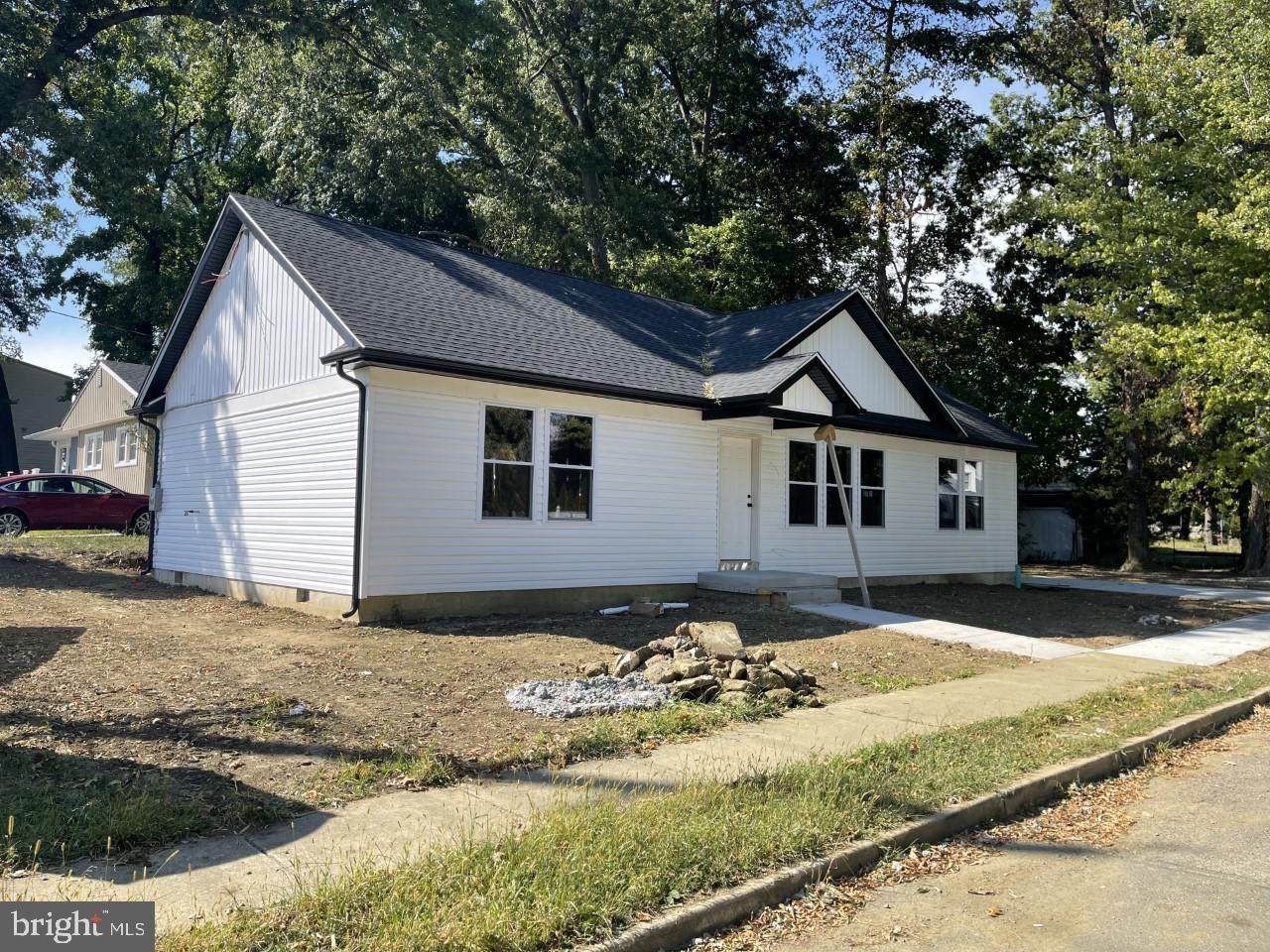 409 Evesham Avenue - Photo 1