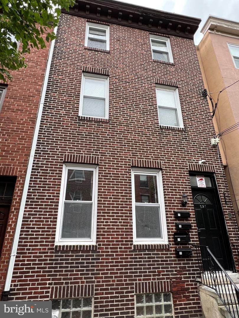 621 18TH - Photo 1