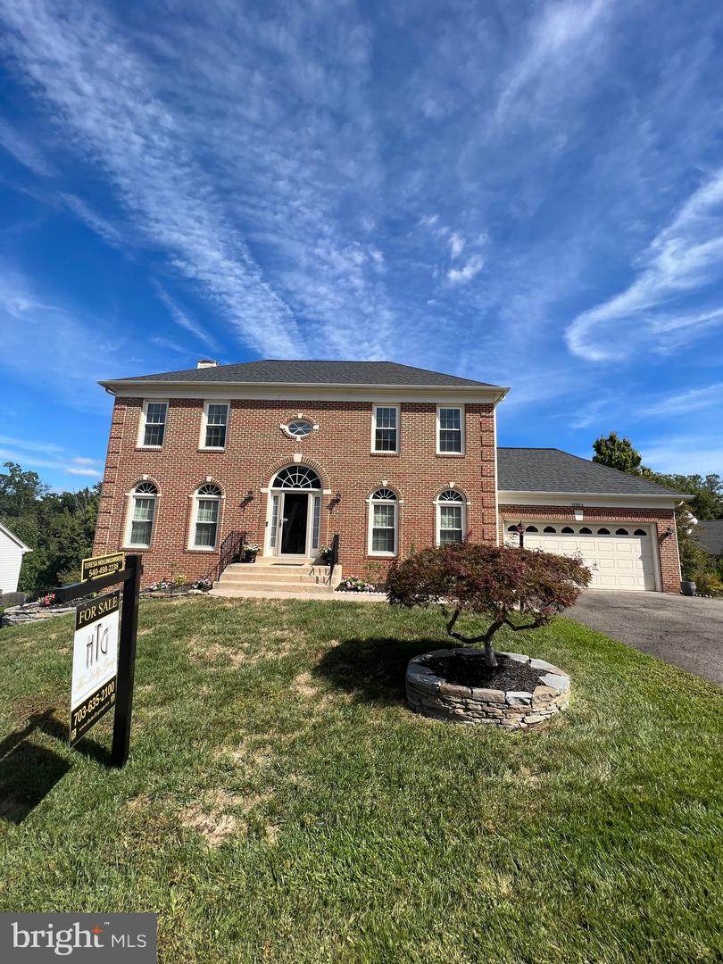 16064 Olmstead Lane - Photo 1