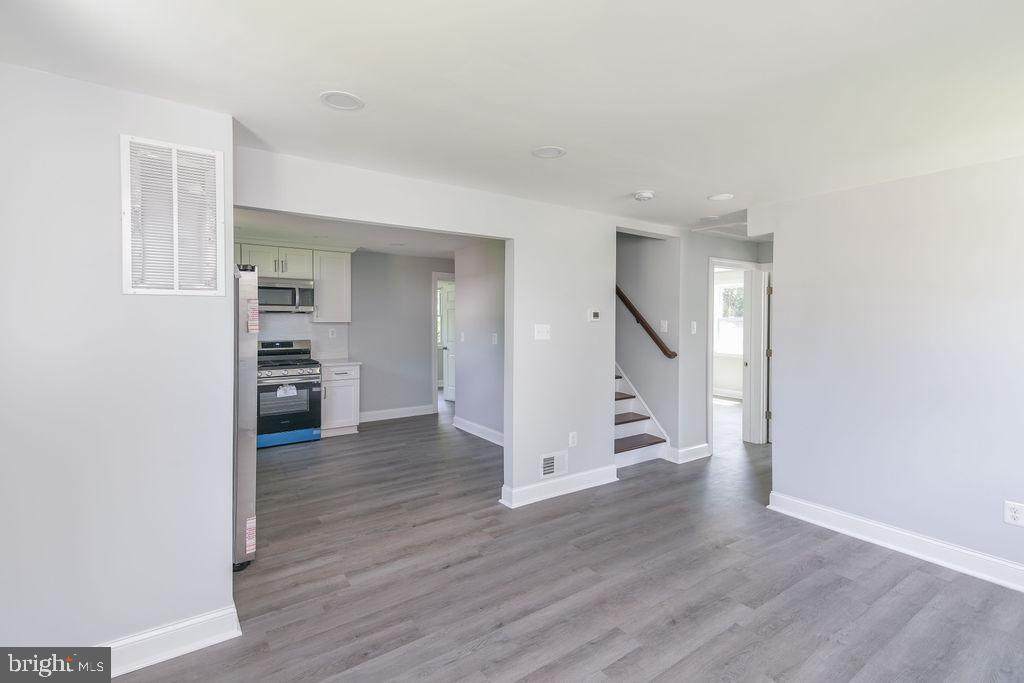 9749 52ND Avenue - Photo 1