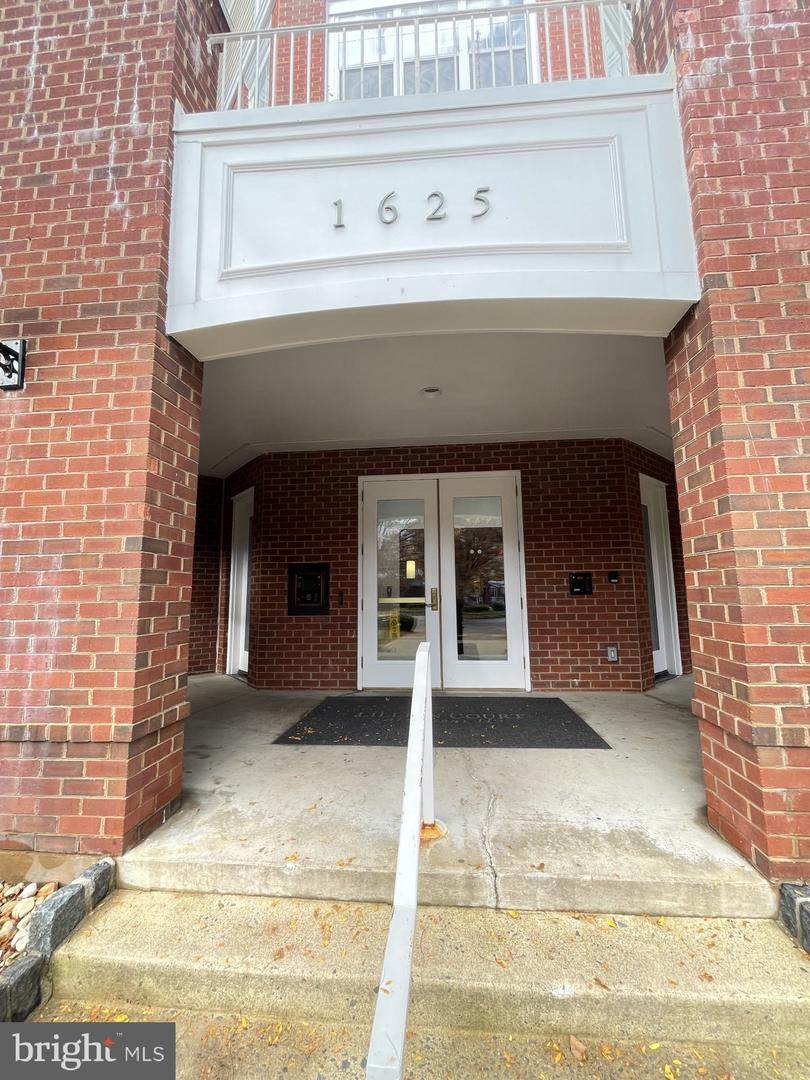 1625 International Drive - Photo 1