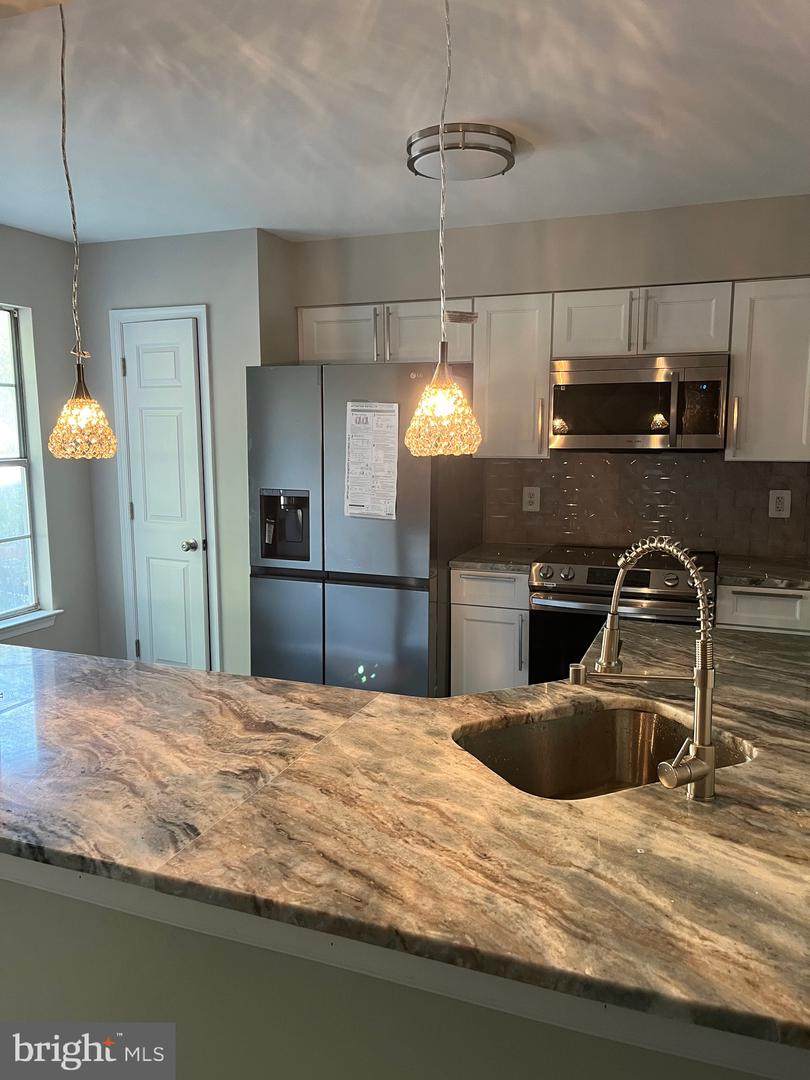 811 Wind Ridge Drive - Photo 1