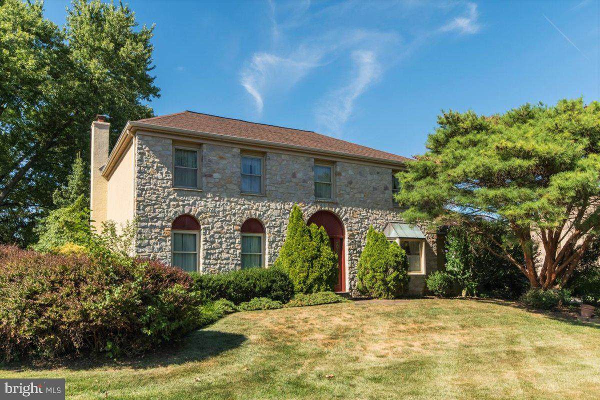 1729 Fairway Drive - Photo 1