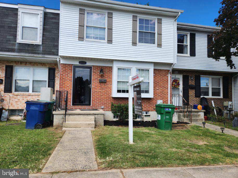 538 Burlington Court - Photo 1