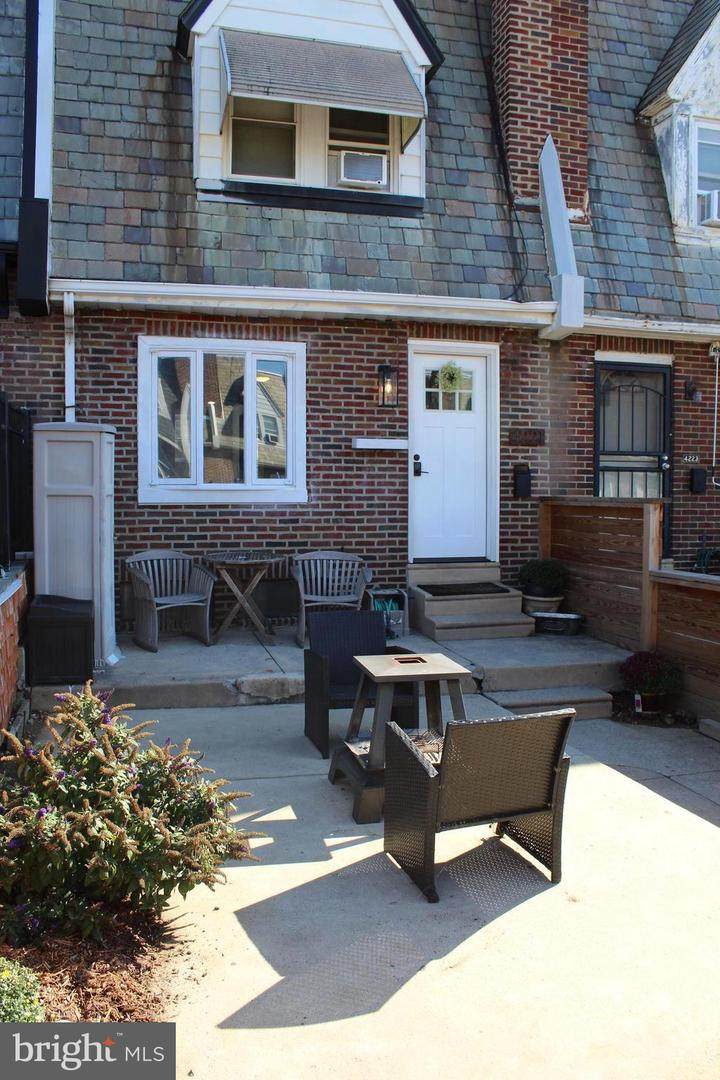 4221 Barnett Street - Photo 1