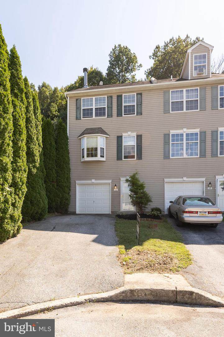 316 Andrew Circle - Photo 1