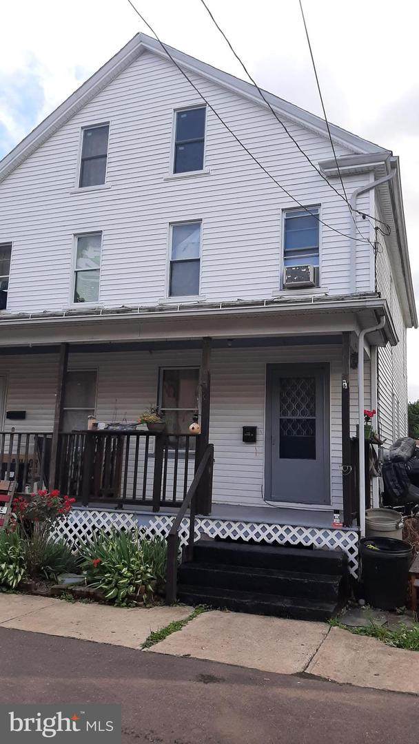 732 Center Street - Photo 1