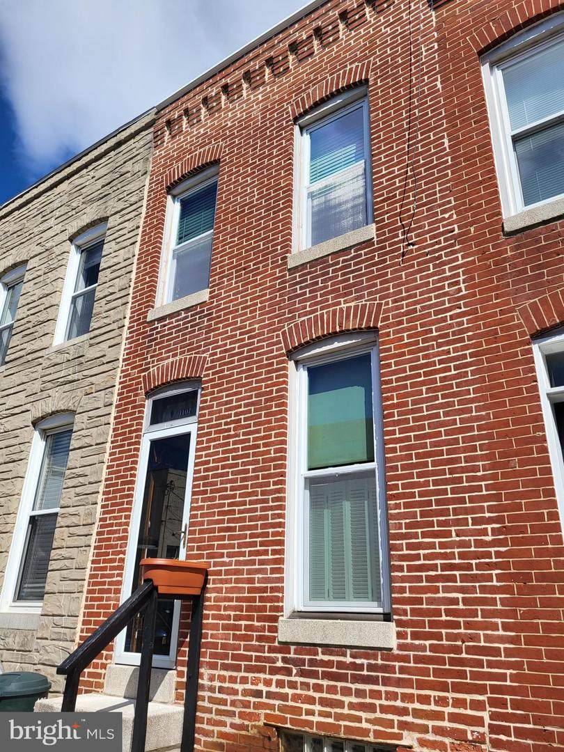 1107 Robinson Street - Photo 1