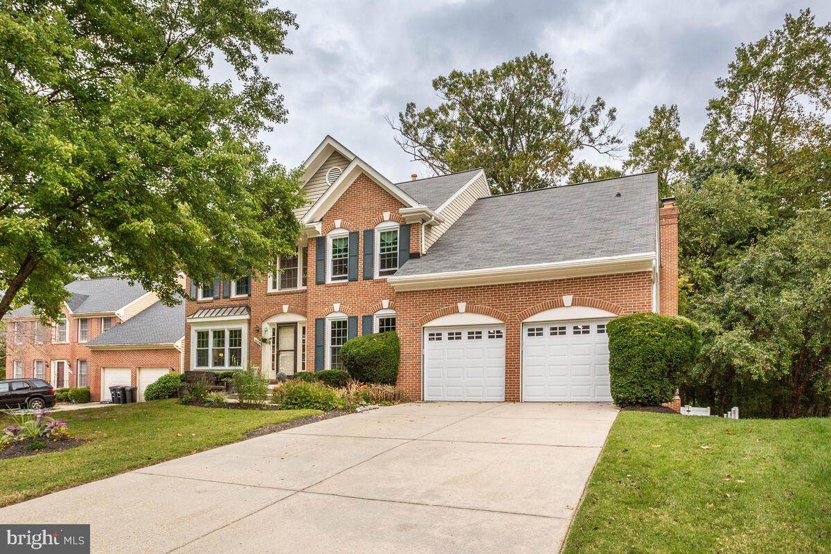 4605 Holmehurst Way - Photo 1
