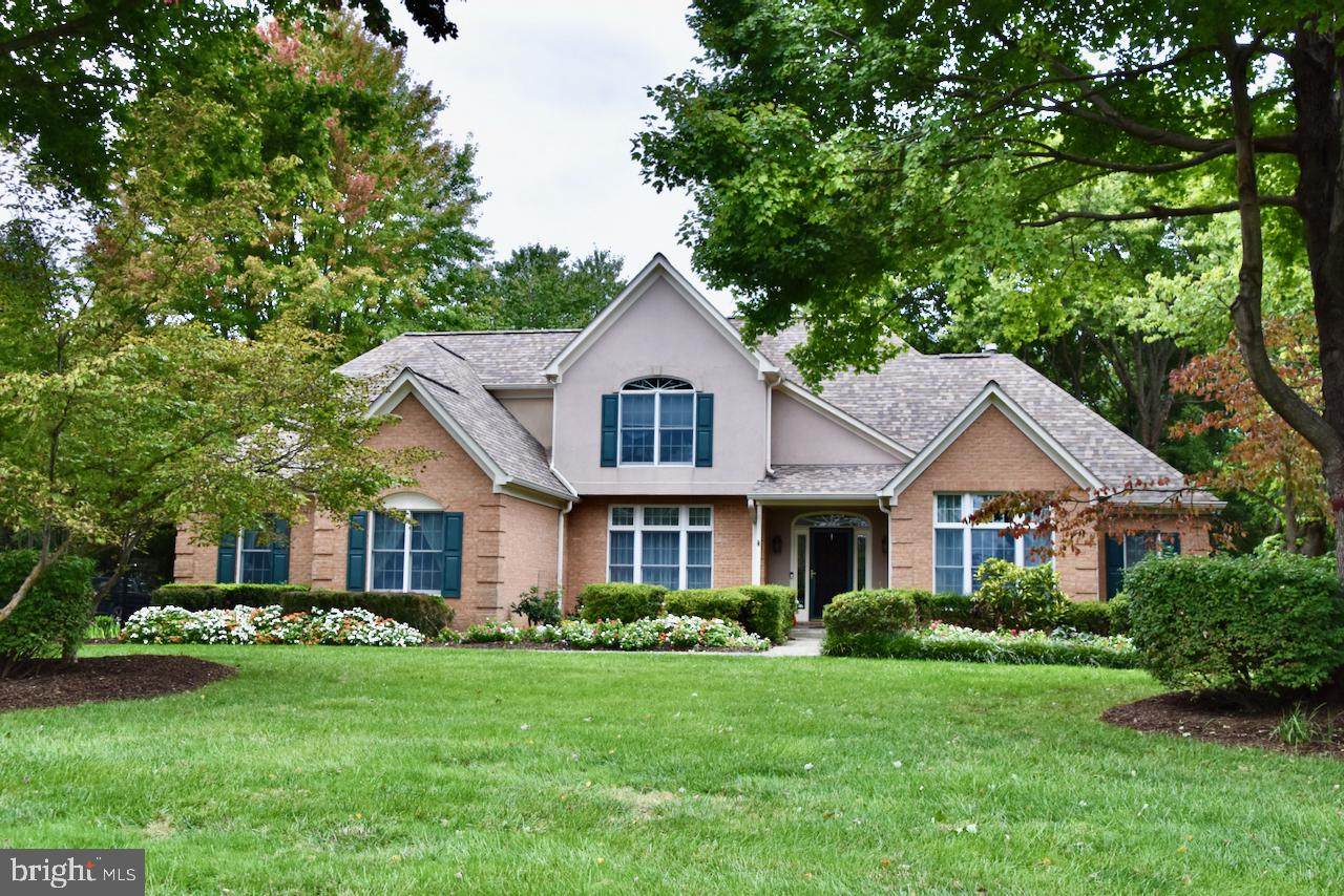 7510 Foxview Drive - Photo 1