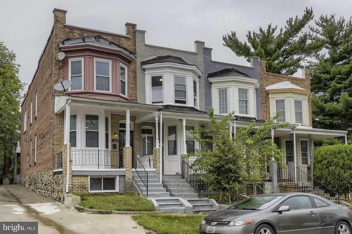 3208 Baker Street - Photo 1