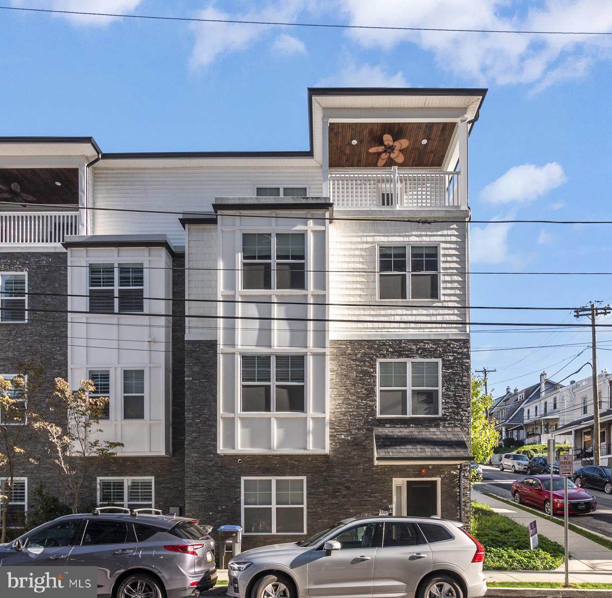 100 1ST Avenue - Photo 1
