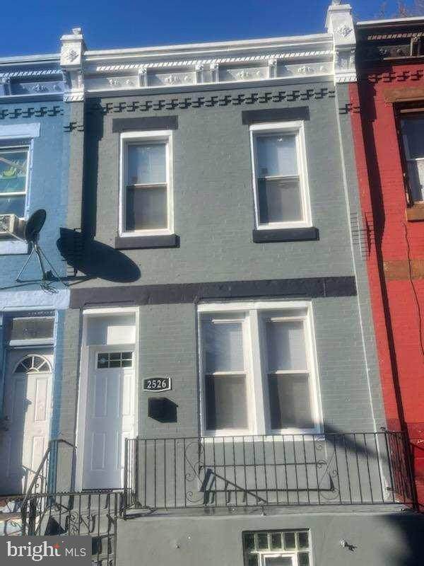 2526 Chadwick Street - Photo 1