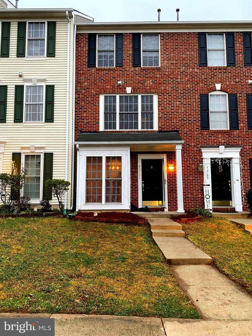 42791 Pilgrim Square - Photo 1