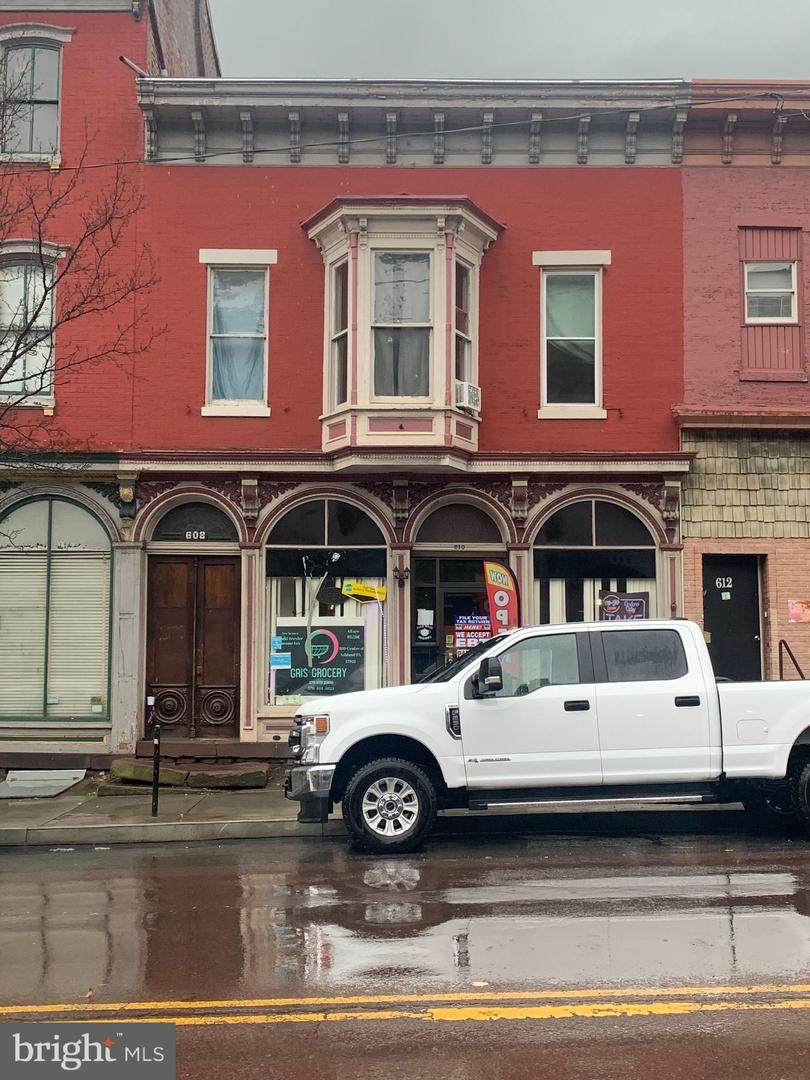 608-610 Centre Street - Photo 1