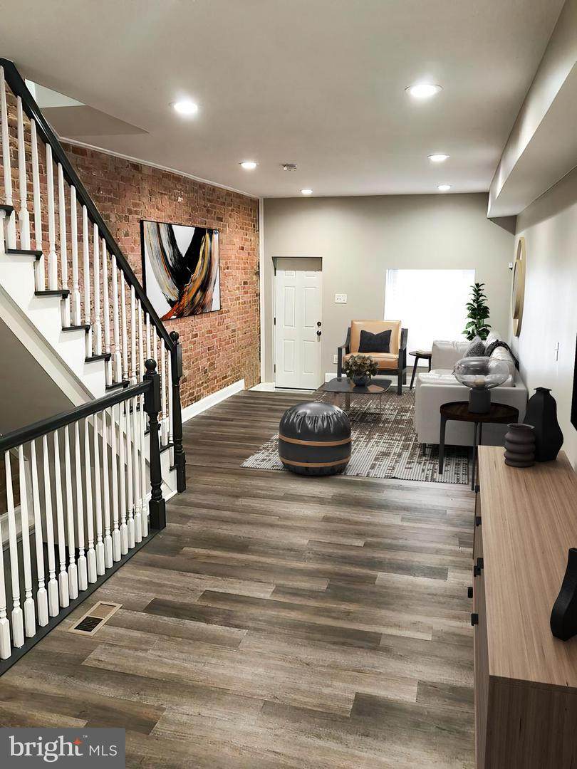 210 Ellwood Avenue - Photo 1
