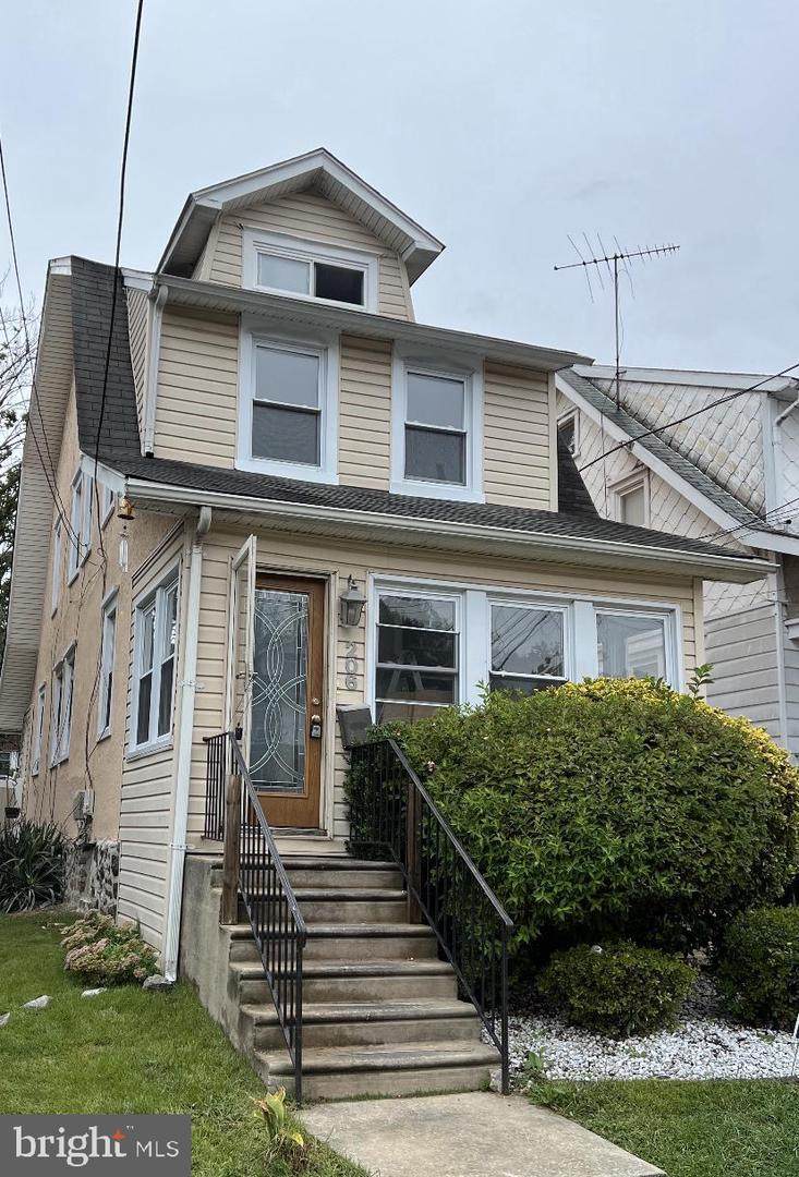 206 Marshall - Photo 1