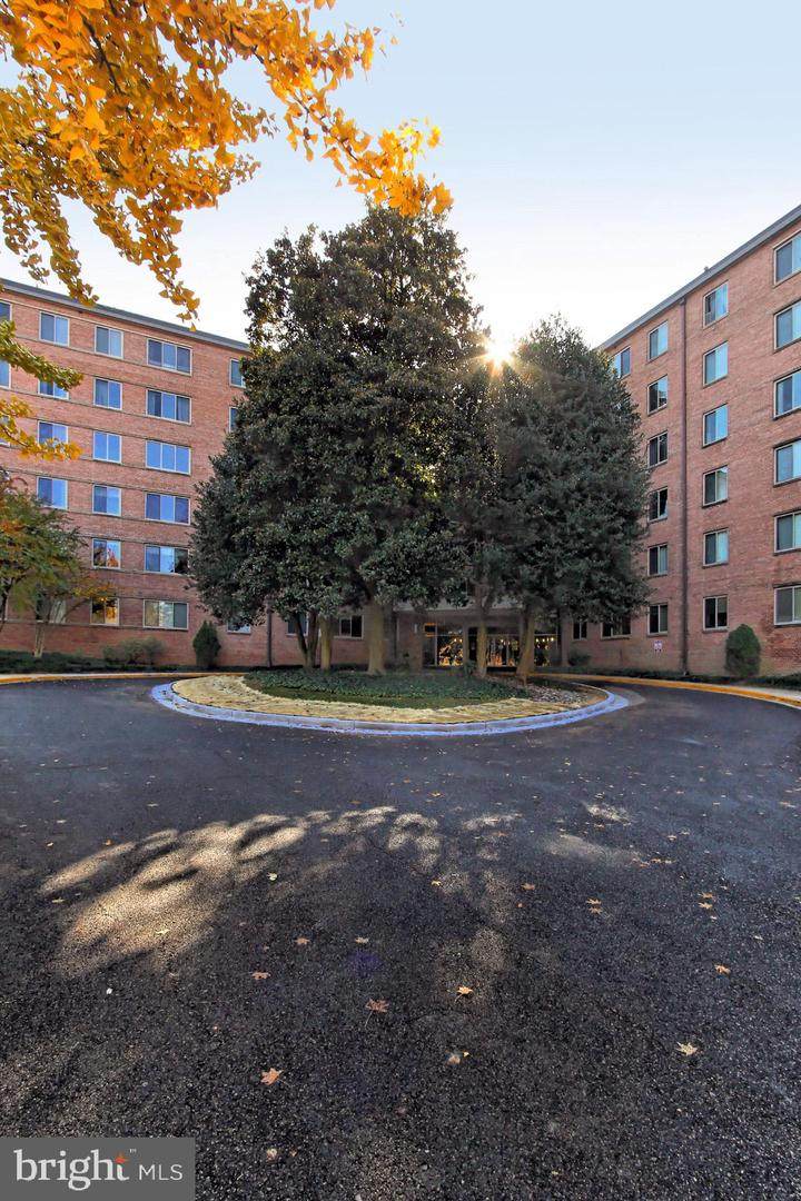 3000 Spout Run Parkway - Photo 1