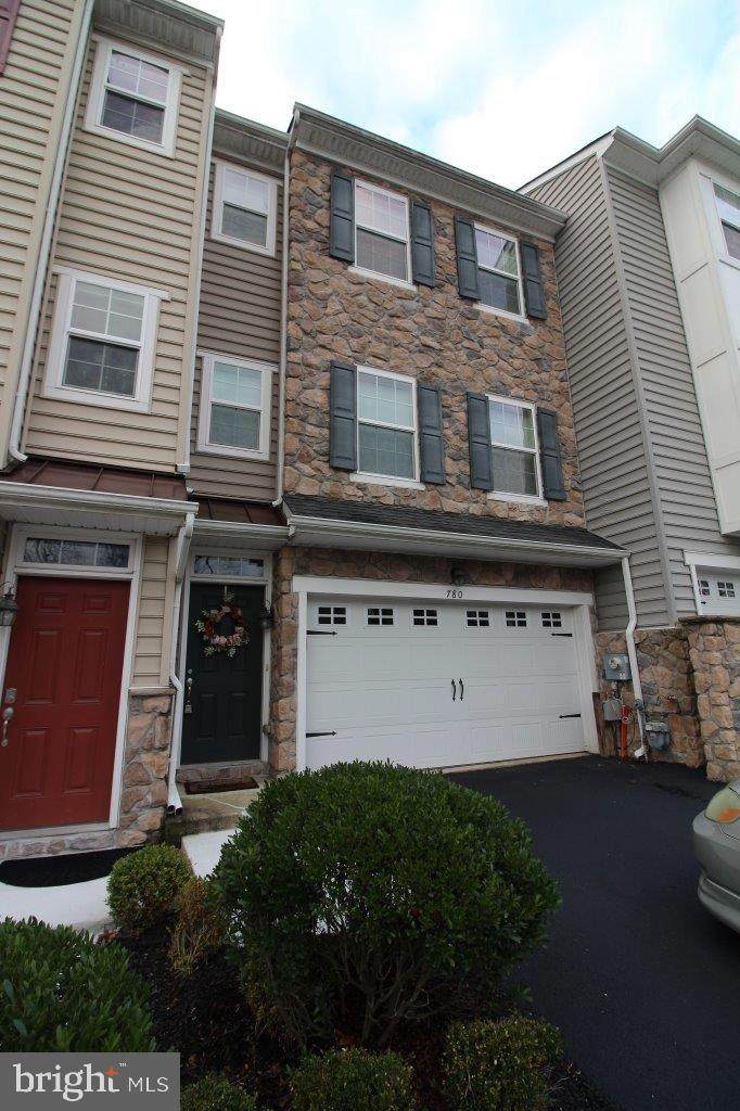 780 Jacobsen Circle - Photo 1