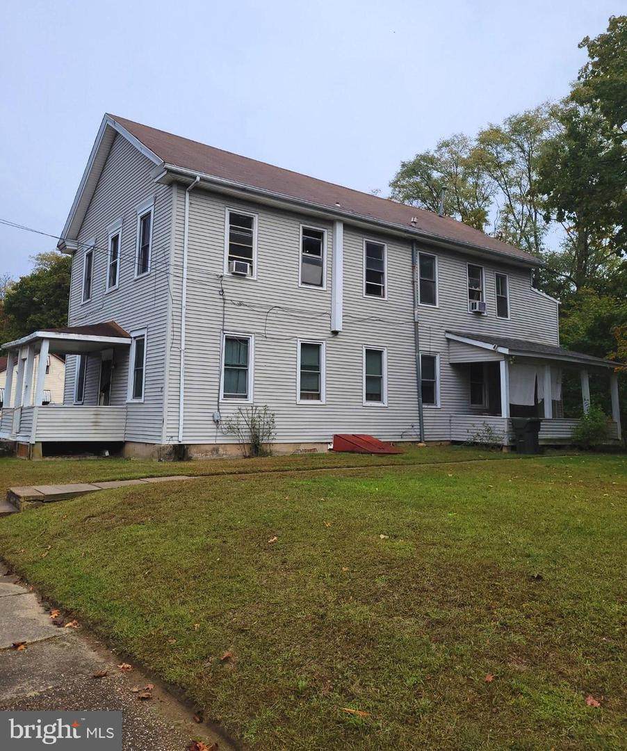 614 Main Street - Photo 1